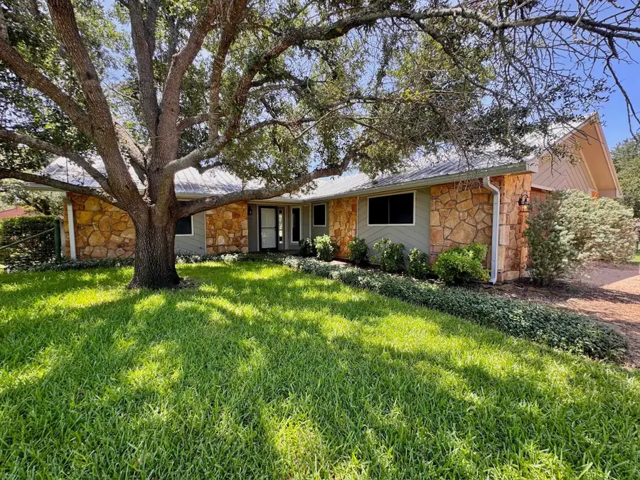 415 Ancient Oaks Dr, Marble Falls, TX 78654 - #3