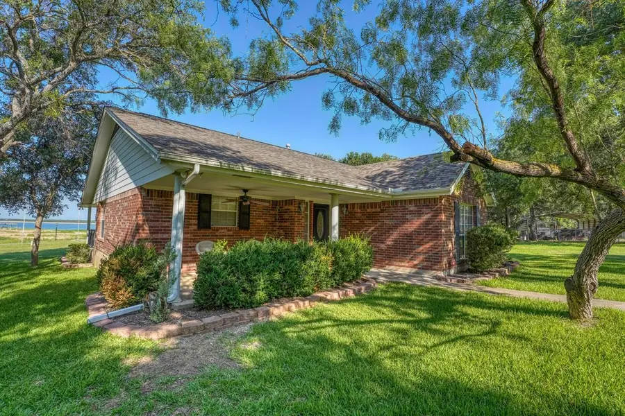 220 W Lakecrest, Bluffton, TX 78607 - #2