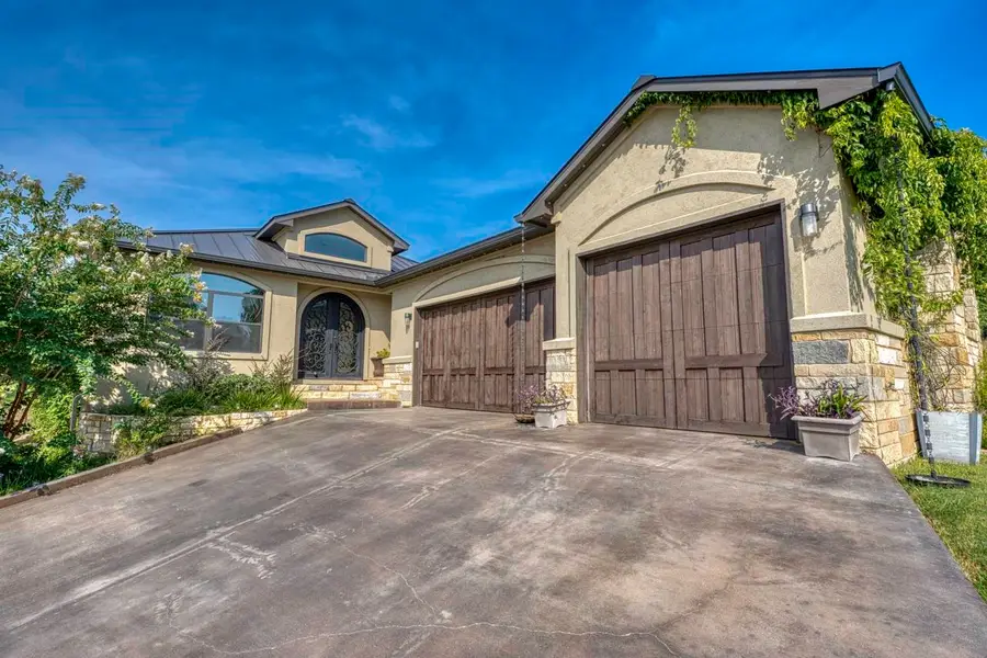 1504 Desert Sun, Horseshoe Bay, TX 78657 - #2