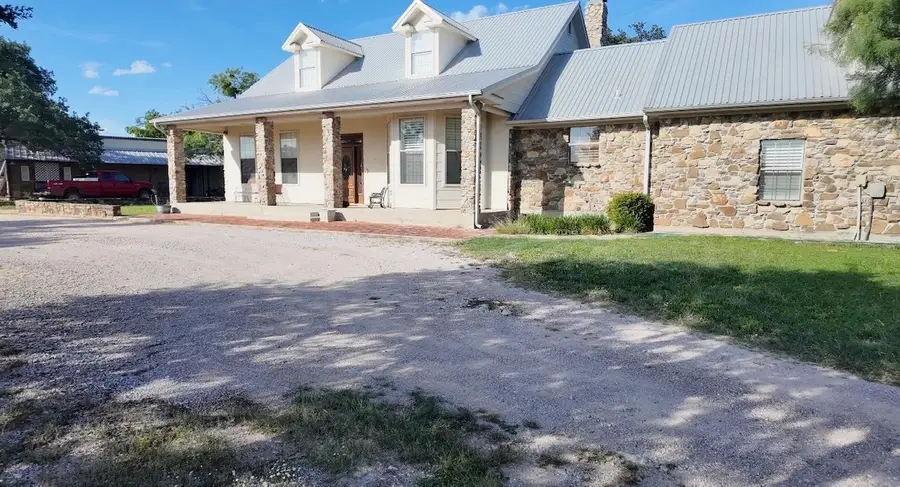 1810 10th St., Rochelle, TX 76872 - #2