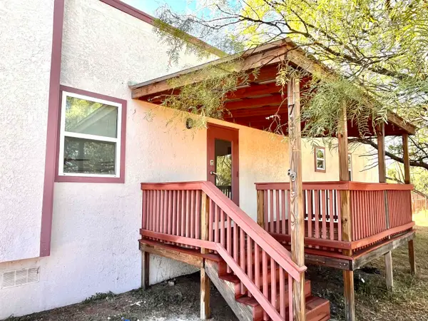 711 Dallas Street, Kingsland, TX 78639