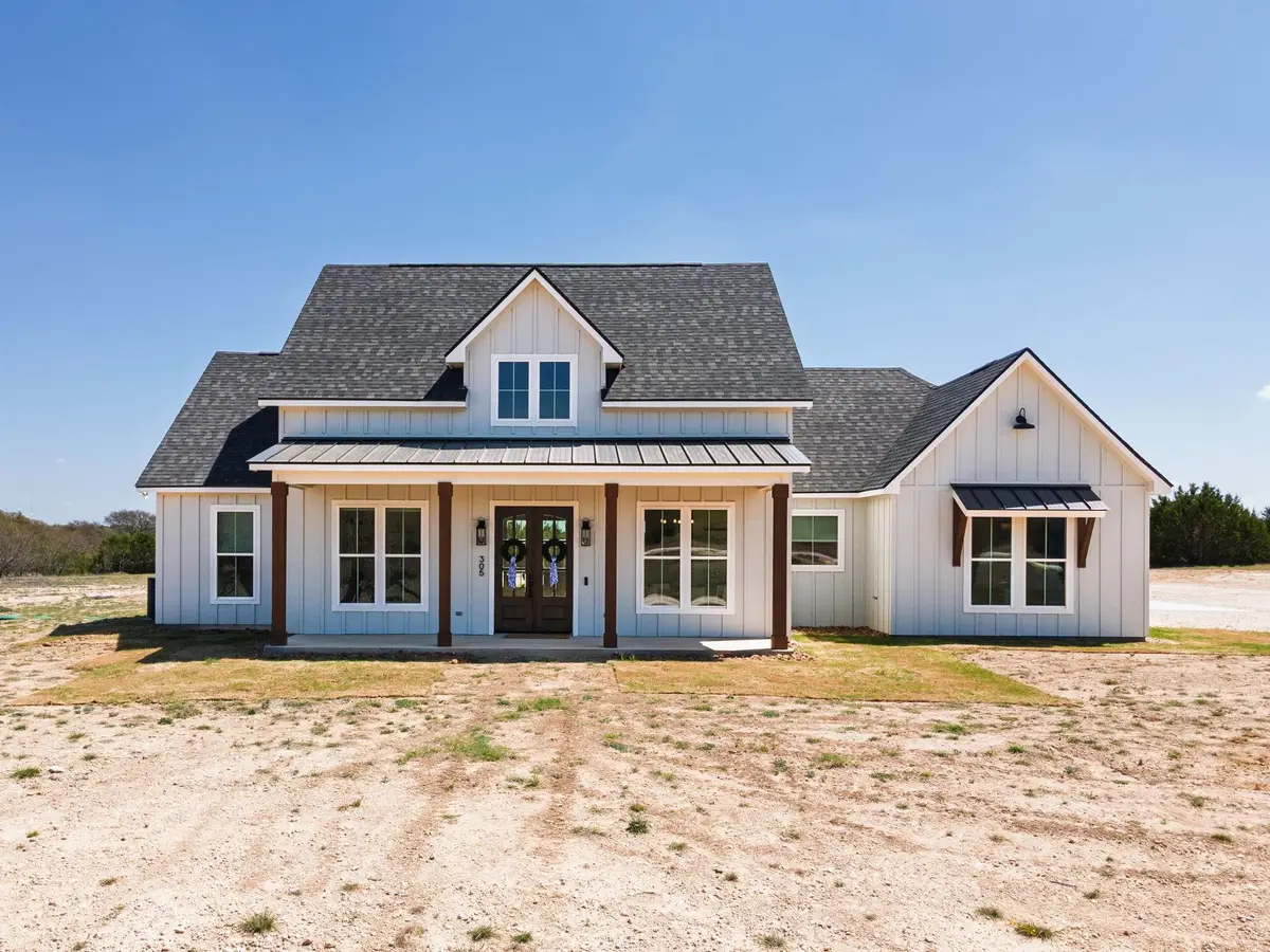 305 Willow Oak, Goldthwaite, TX 76844 - #1