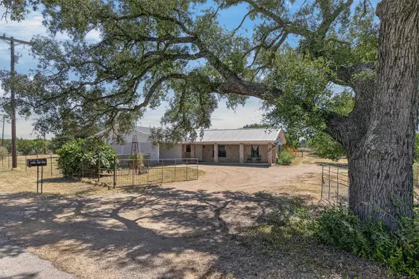 101 Big Oak Lane, Marble Falls, TX 78654