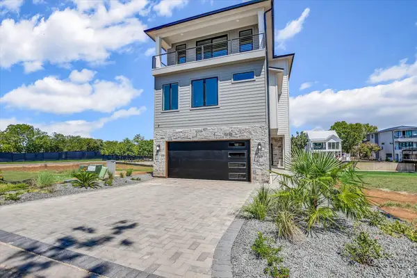 420 Lake St., Kingsland, TX 78639