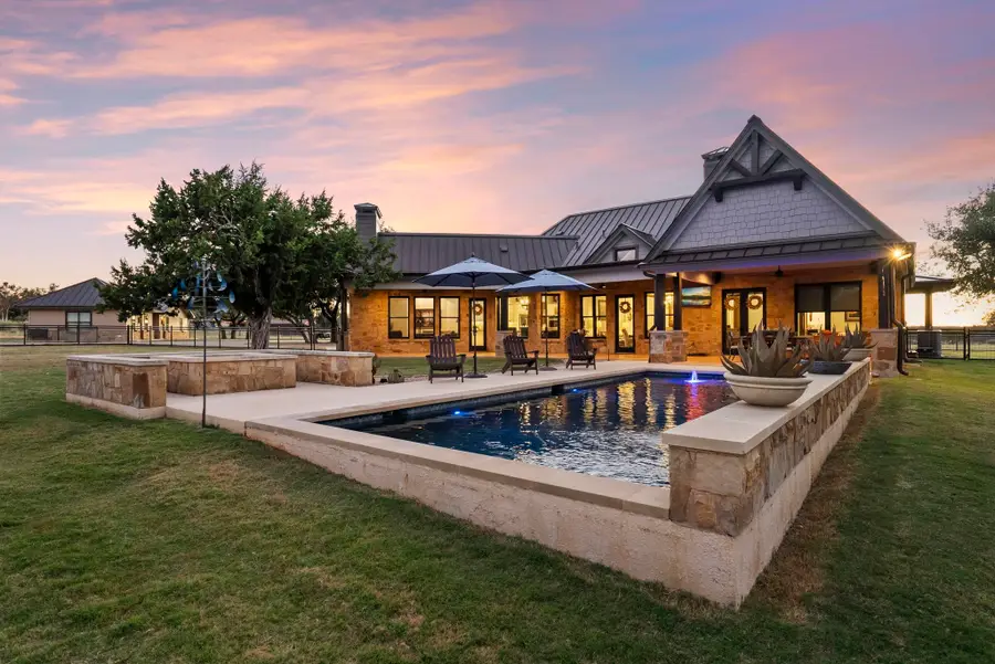 901 Crown Ln, Burnet, TX 78611 - #2