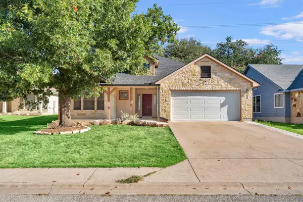 206 Cailin Ct, Burnet, TX 78611