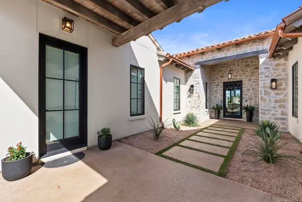 100 Encantada, Horseshoe Bay, TX 78657-000