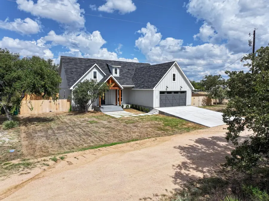 106 W Briar, Granite Shoals, TX 78654 - #3
