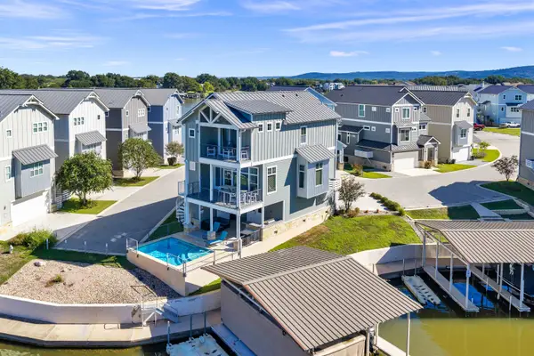 321 Island Circle, Kingsland, TX 78639