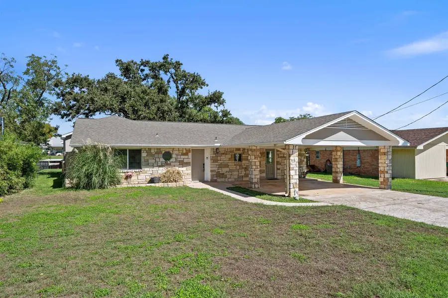 102 Flamingo Circle, Highland Haven, TX 78654-8255 - #2