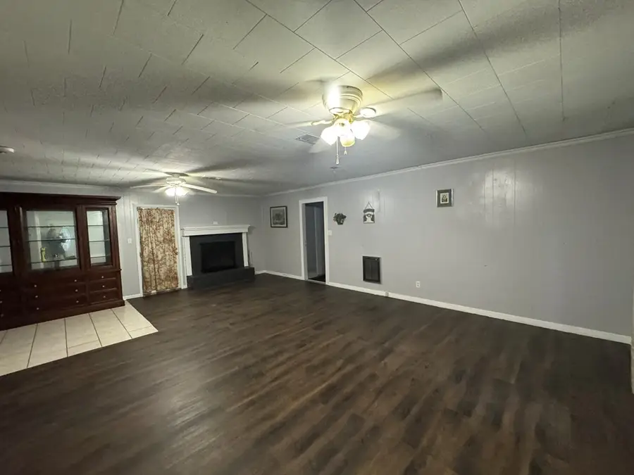 377 Sir Ewaine Drive, Woodville, TX 75979 - Image #3