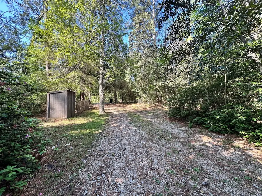 466 Galahad Loop Road, Woodville, TX 75979 - Image #2