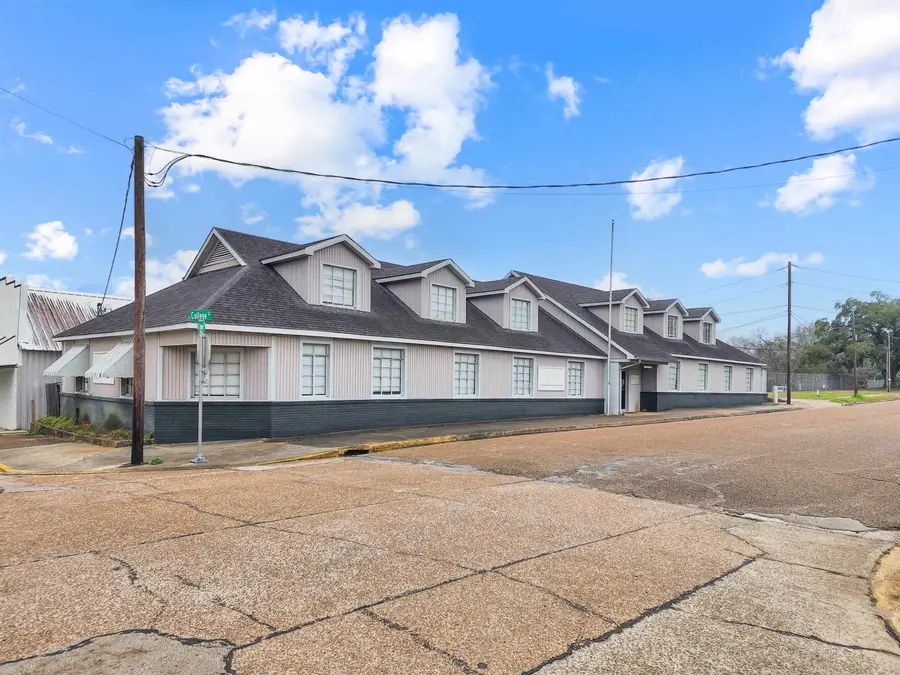 229 N Bowie Street, Jasper, TX 75951 - Image #2