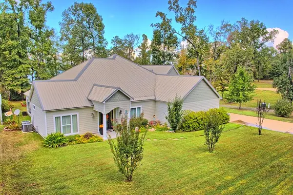 171 Palo Gaucho Lane, Hemphill, TX 75948