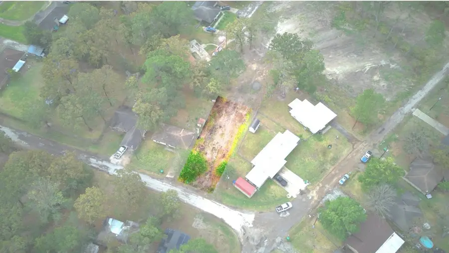 183 Falcon Avenue, Lufkin, TX 75904 - Image #3