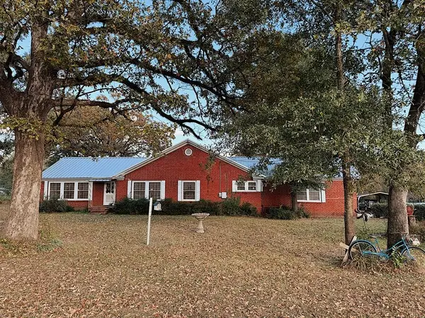171 Albritton Lane, Lufkin, TX 75901