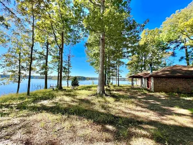 122 Isle Dr, Hemphill, TX 75948 - Image #2