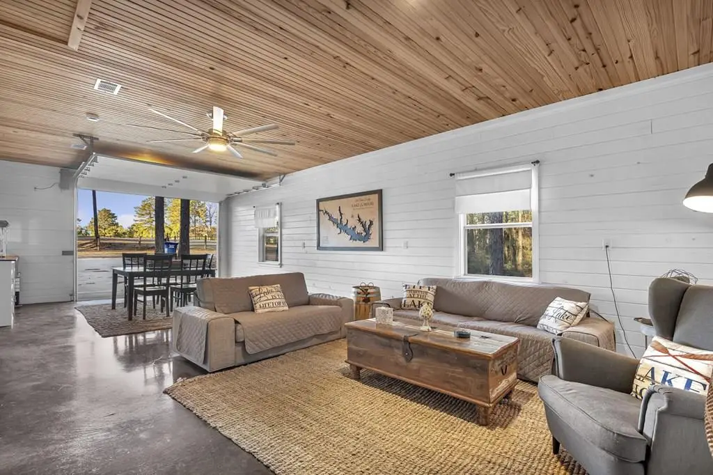 235 Red Squirrel Lane, Brookeland, TX 75931 - Image #1