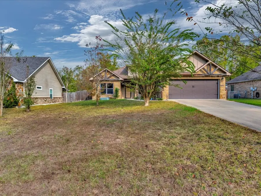 1212 Parkman Street, Lufkin, TX 75901 - Image #2