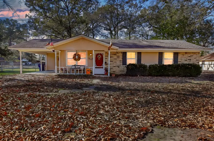 184 Beechnut Circle, Lufkin, TX 75904 - Image #2