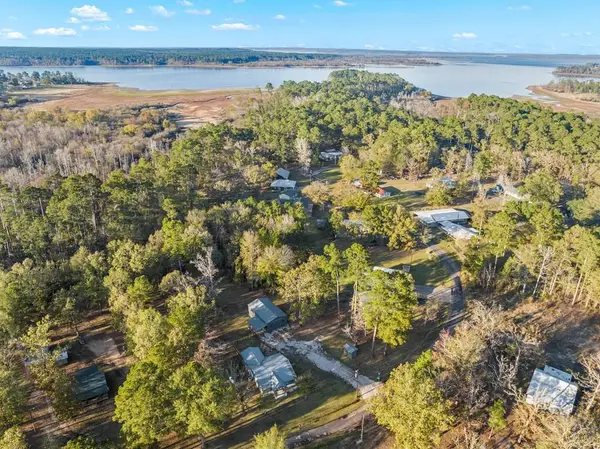 145 Pleasure Drive, Zavalla, TX 75980