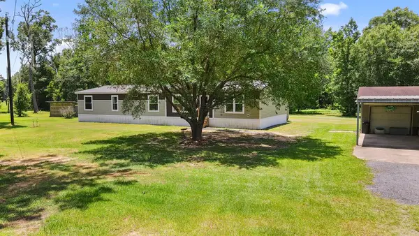 582 County Road 814, Buna, TX 77612
