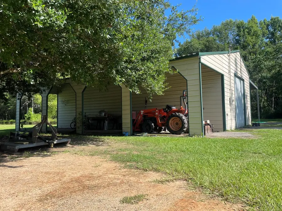 582 County Road 814, Buna, TX 77612 - Image #3