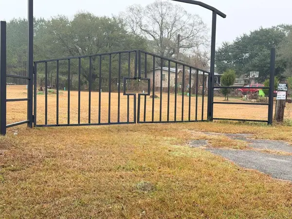 1053 E Main Street, Zavalla, TX 75980