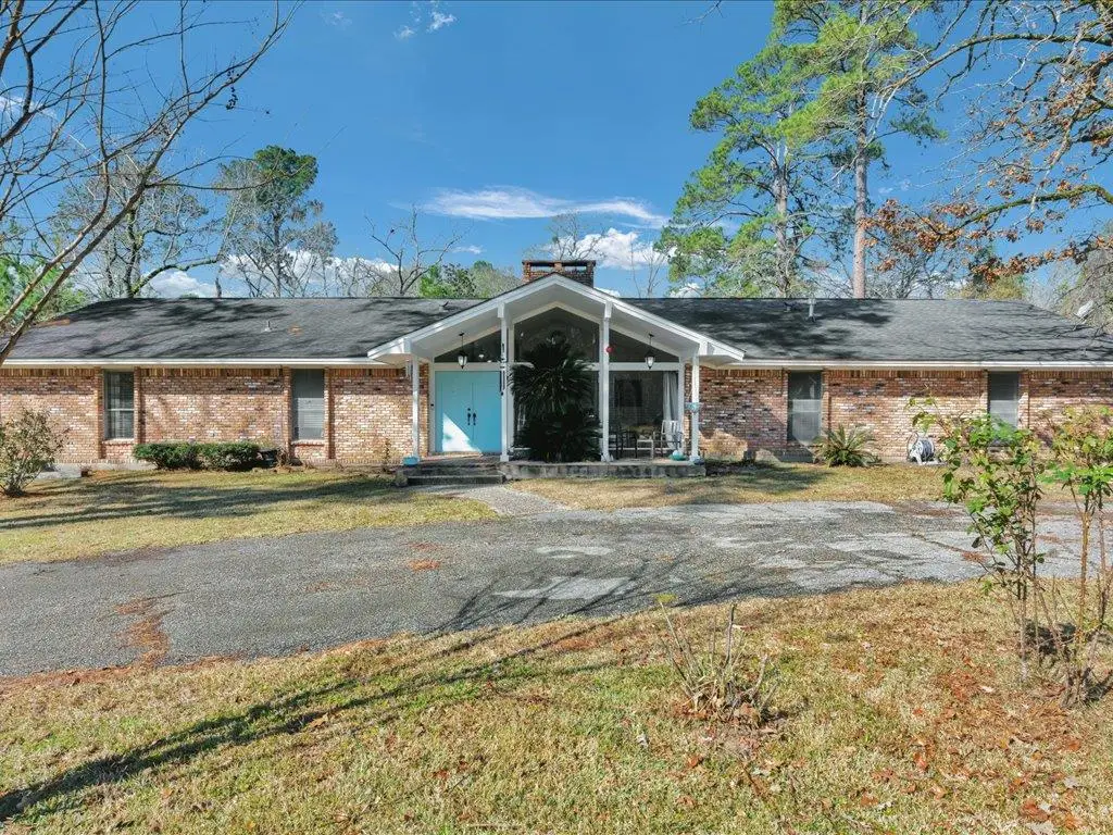 1304 Brookwood Drive, Lufkin, TX 75904 - Image #1