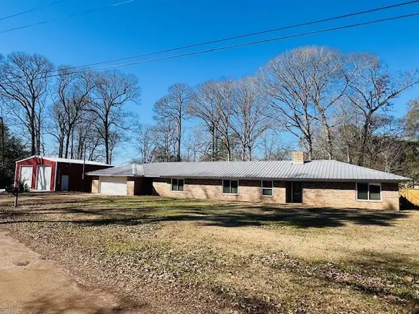 134 Bay Court, Hemphill, TX 75948