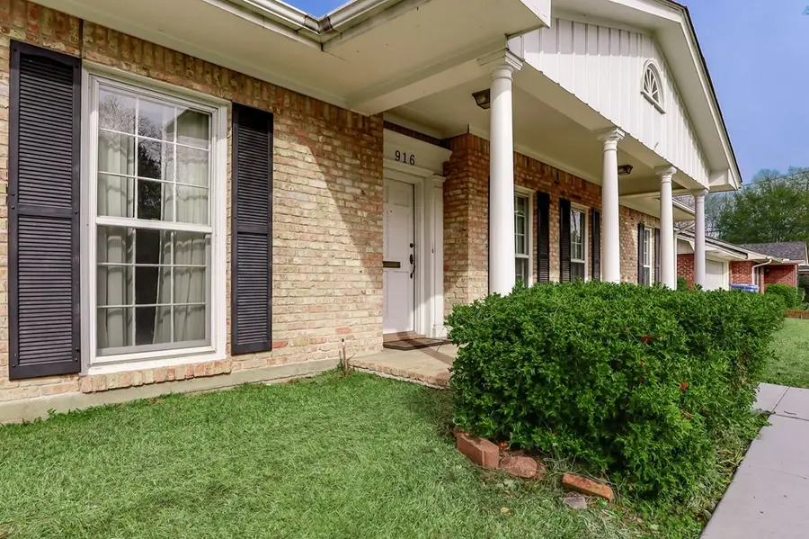 916 Jefferson Avenue, Lufkin, TX 75904 - #3