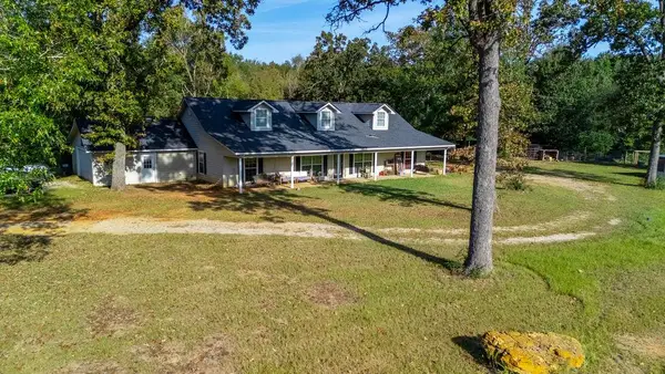 5215 State Hwy 7, Center, TX 75935