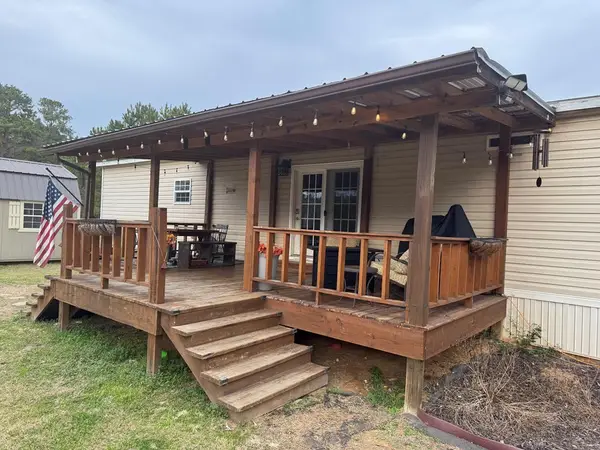 604 Sand Flats Road, Pollok, TX 75969