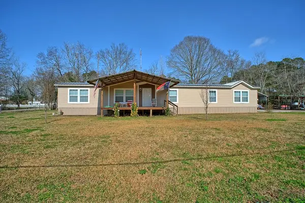 301 Lillian Street, Hemphill, TX 75948