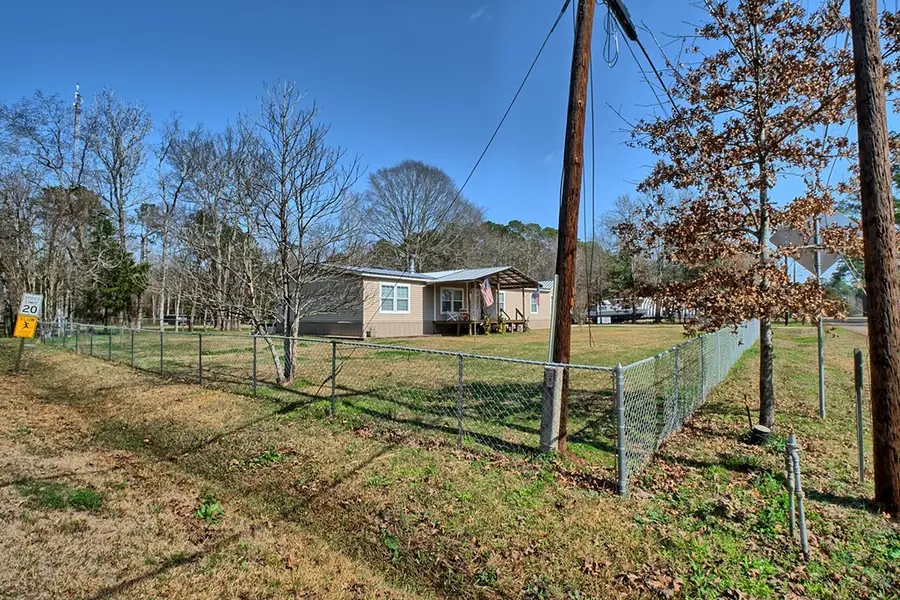 301 Lillian Street, Hemphill, TX 75948 - #2
