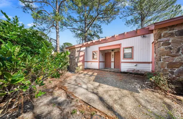 408 Club Villa, Brookeland, TX 75931