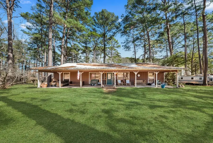 446 Pauline Street, Zavalla, TX 75980 - #3