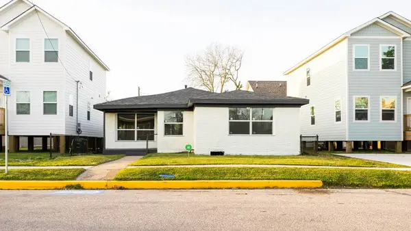 4024 Avenue N 1/2 Street, Galveston, TX 77551