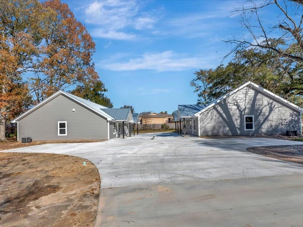 5114 and 5118 Lotus Lane, Lufkin, TX 75904 ERA