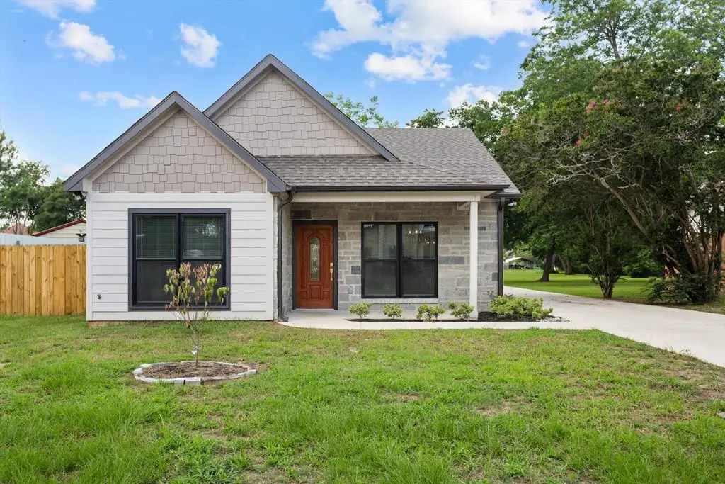 129 S Grace Street, Crockett, TX 75835 - Image #1