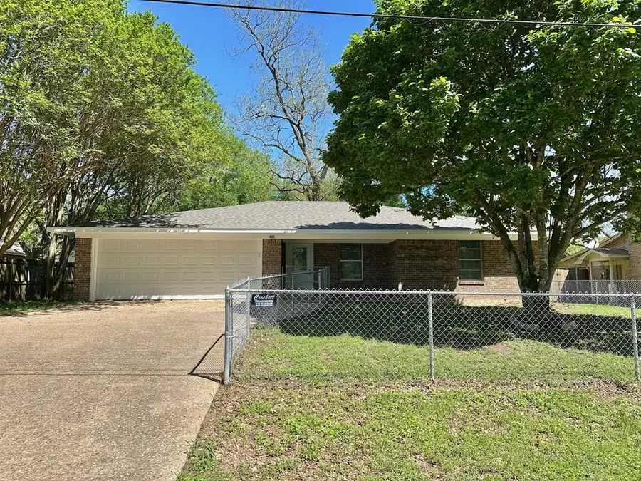 802 E Terrell Avenue, Crockett, TX 75835 - #3