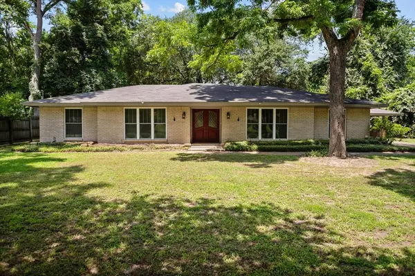 103 Gordon Drive, Crockett, TX 75835