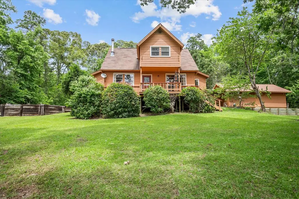 183 Holly Circle, Etoile, TX 75944 - Image #1