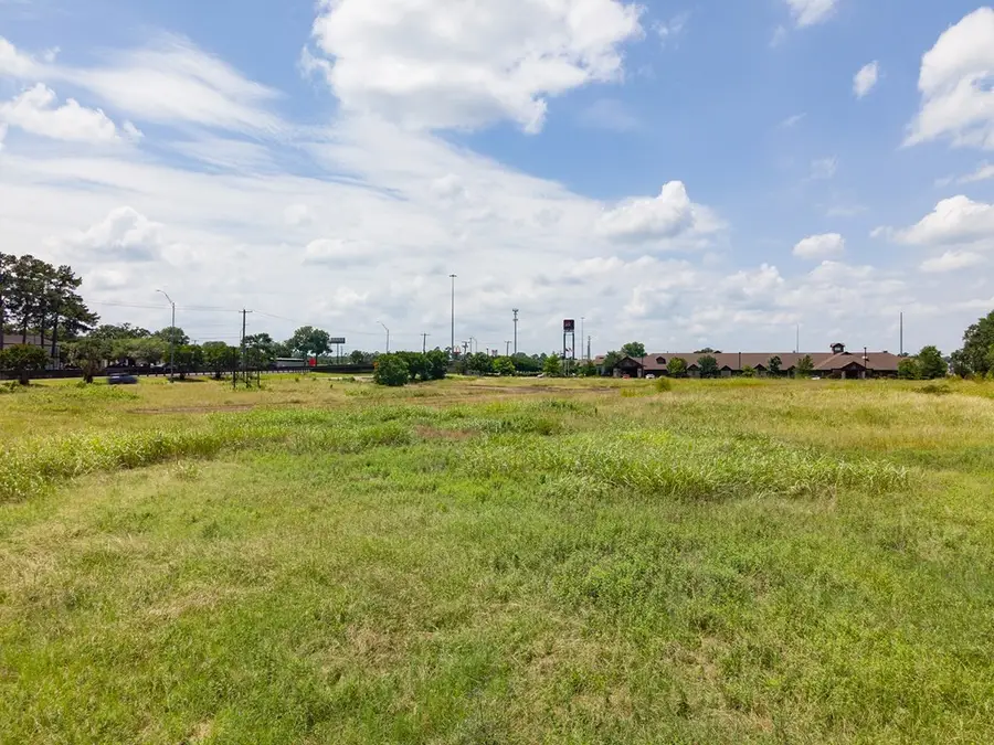 R122325 S John Redditt Dr, Lufkin, TX 75904 - Image #3