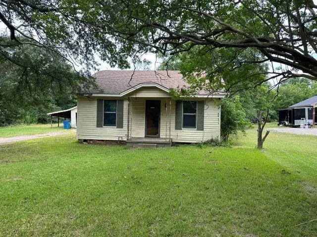 615 Millville Dr, Henderson, TX 75652 - Image #1