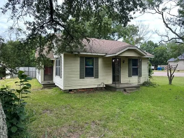 615 Millville Dr, Henderson, TX 75652 - Image #2