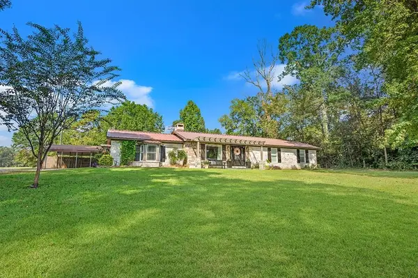 1349 Hwy 96n, Center, TX 75935