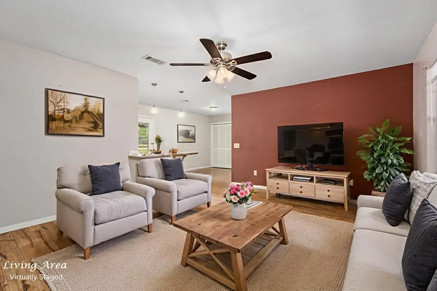 107 Eastwood Place, Lufkin, TX 75901 - Image #2