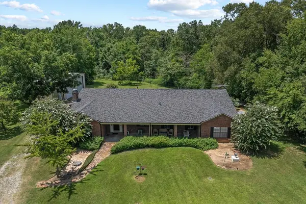 12417 Cr 397e, Henderson, TX 75652