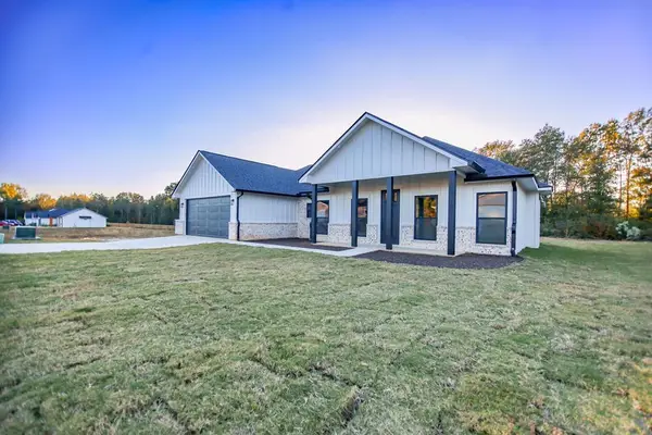 174 Rock Creek Dr, Nacogdoches, TX 75965